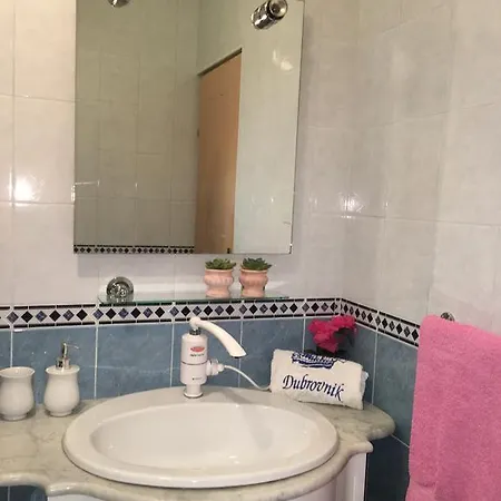 アリヤ アパート